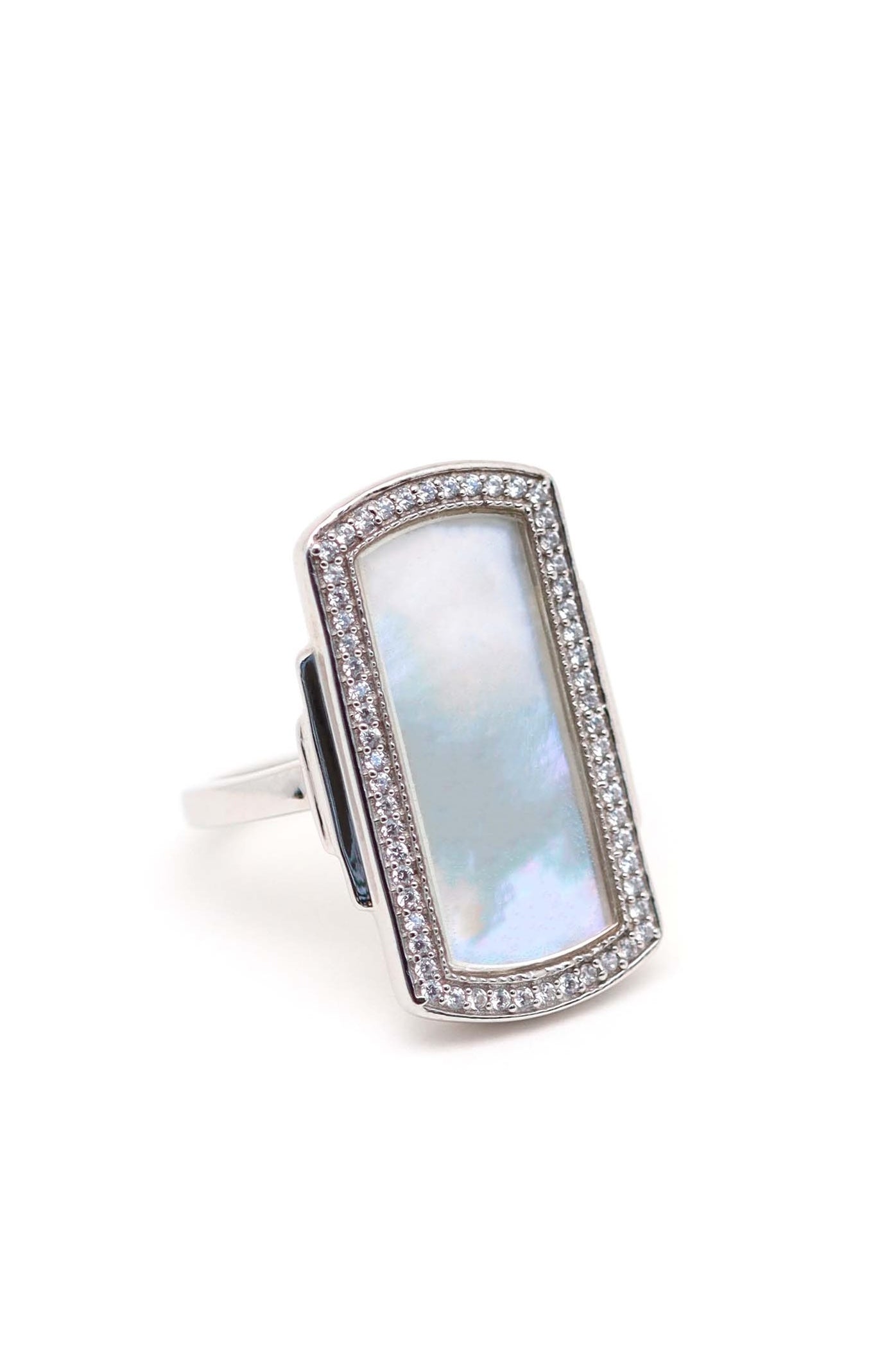 Bague argent de style art déco rectangulaire et ornée de nacre