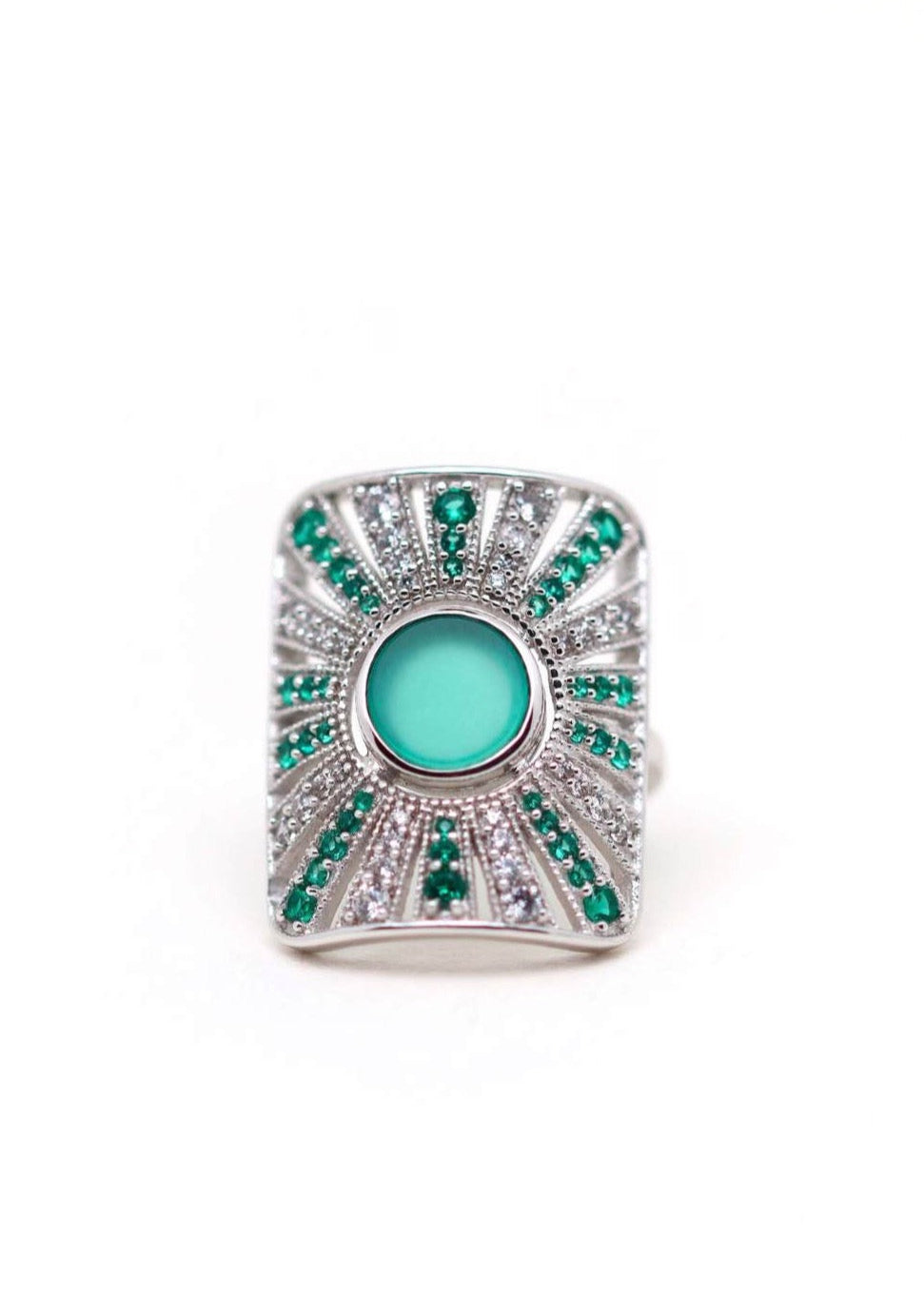 Bague en argent et pierres vertes