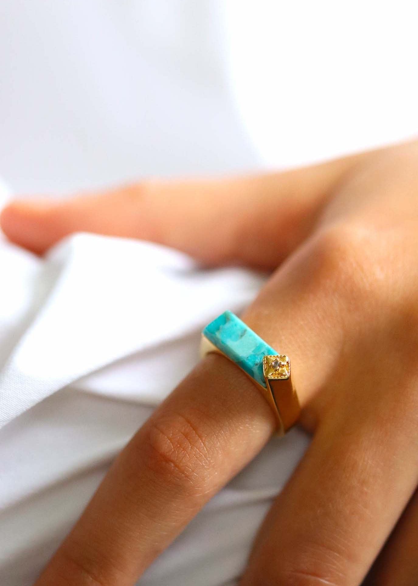 Bague style Art Déco ornée de turquoise