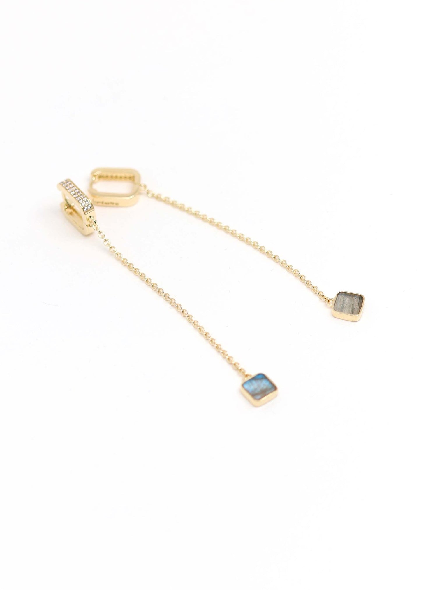 Séraphine: Boucles d'oreilles pendantes plaqué or et Labradorite
