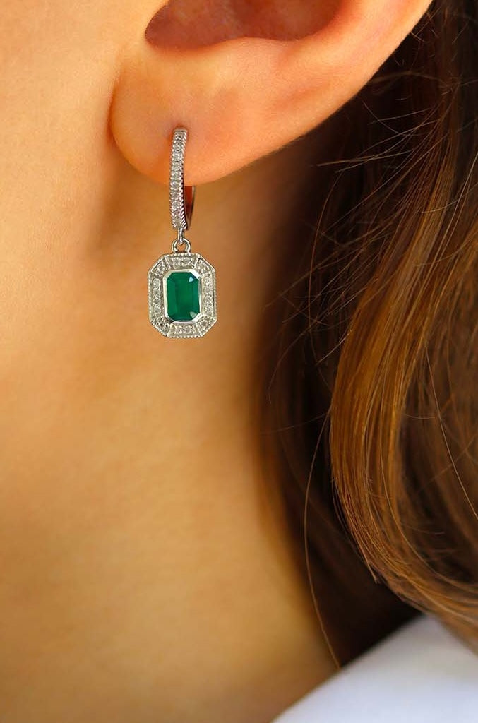 Créoles en argent avec pampille art déco ornée d'onyx vert