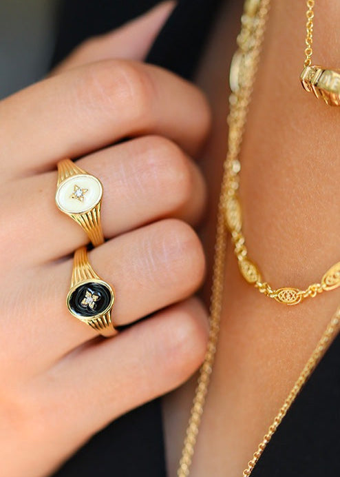 Bague chevalière plaqué or émail noir