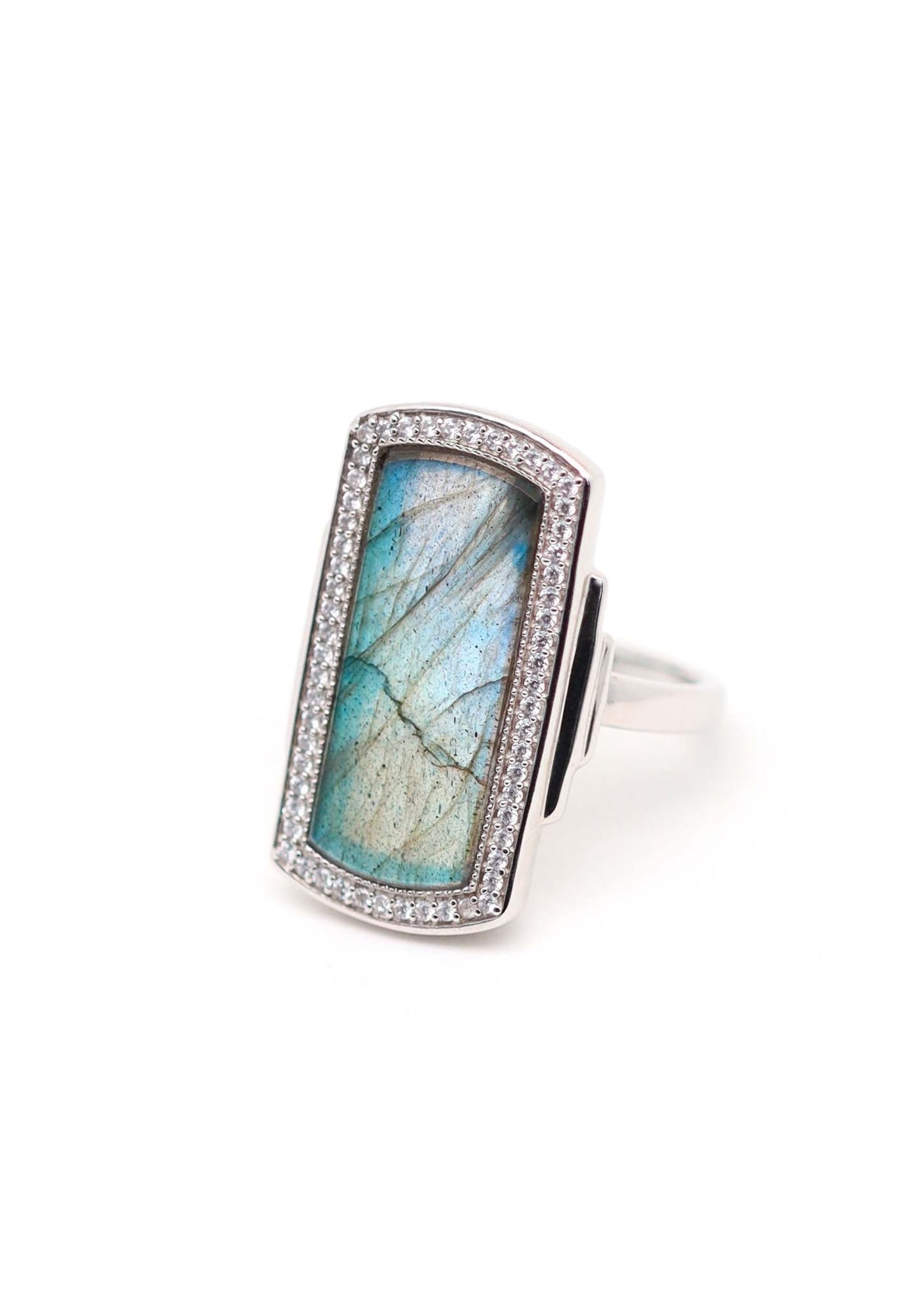 Bague en argent de style art deco ornée de labradorite