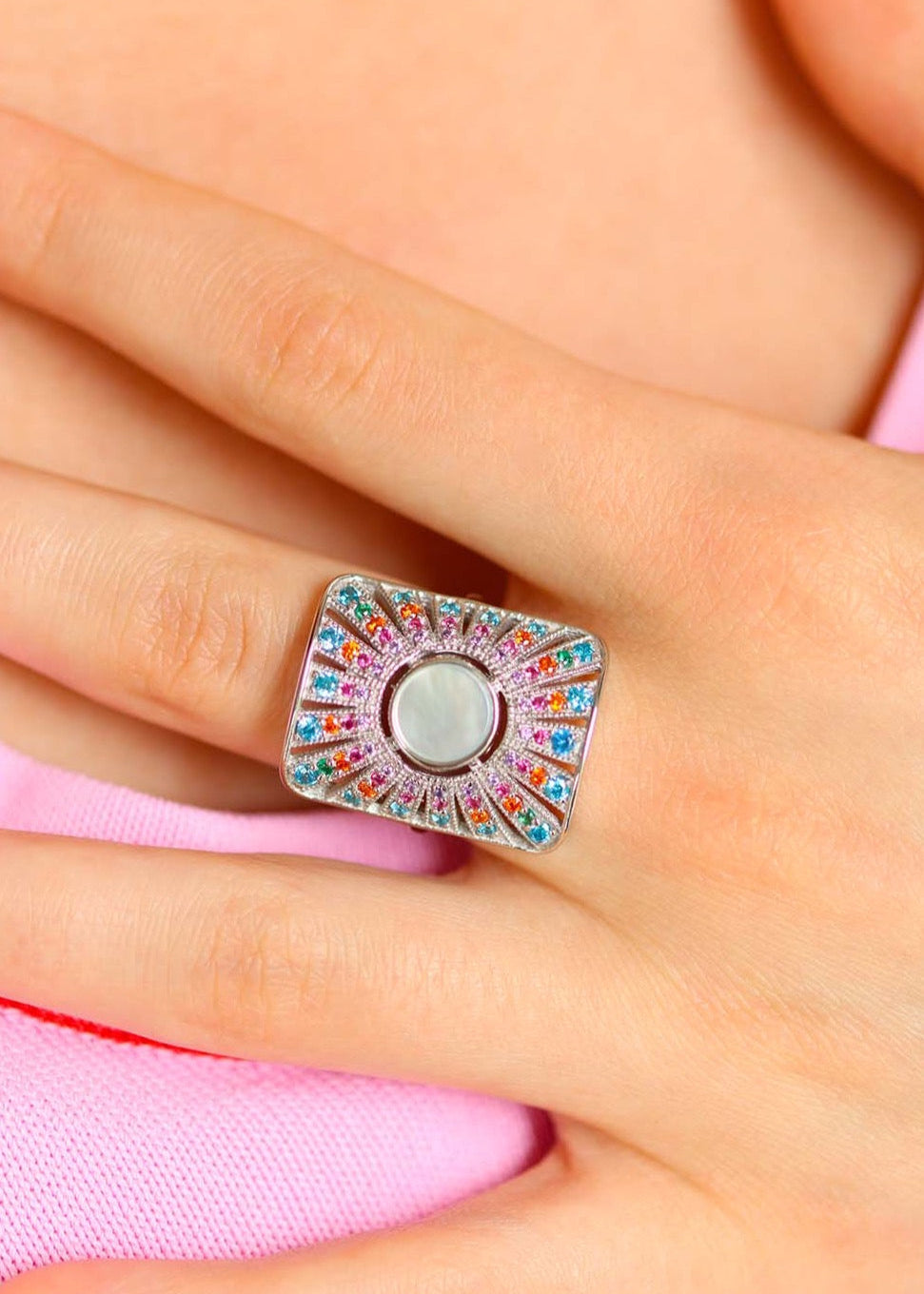 Bague argent avec nacre et couleurs arc en ciel