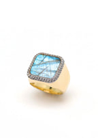 bague chevalière femme carrée ornée de labradorite