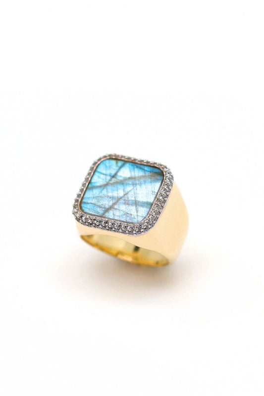 bague chevalière femme carrée ornée de labradorite