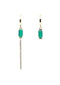 Boucles d'oreilles asymétriques plaqué or avec des pierres octogonales en onyx vert