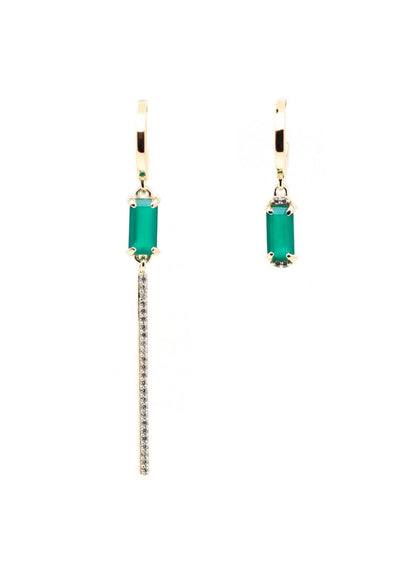 Boucles d'oreilles asymétriques plaqué or avec des pierres octogonales en onyx vert