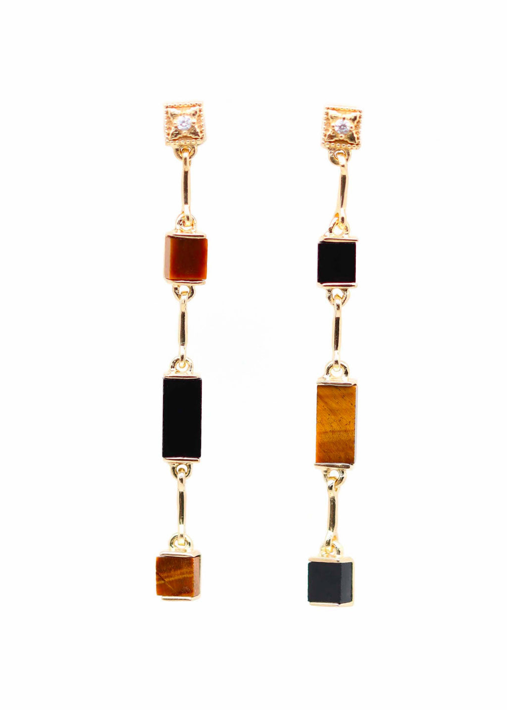 Boucles d'oreilles longues d'inspiration Art Déco plaqué or et ornées d'oeil de tigre et d'onyx noir