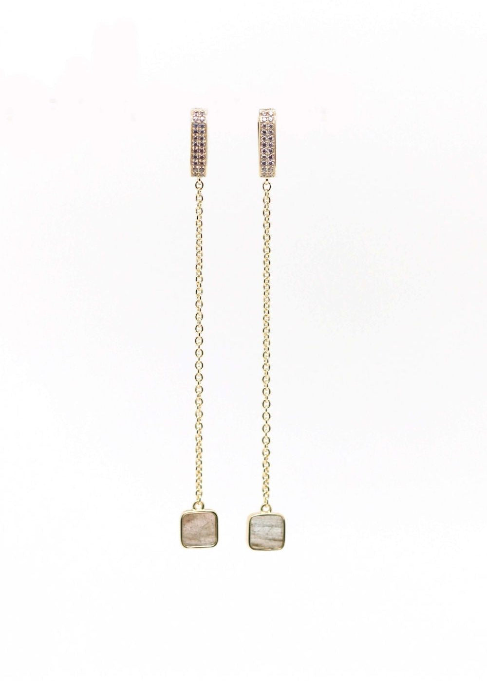 Boucles d'oreilles longues dorées avec chaine et pampille en labradorite