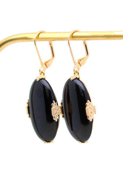 boucles d'oreilles dormeuses plaqué or avec pendentif oval en onyx noir