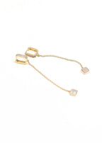 boucles d'oreilles longues sur chaîne fine plaqué or avec pampille en nacre