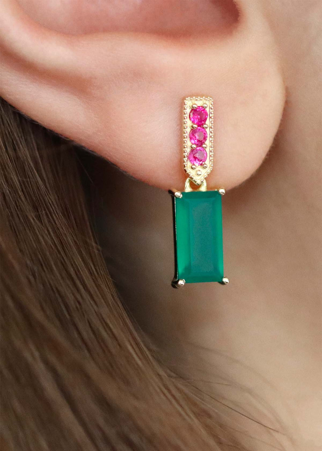 Boucles d'oreilles plaqué or pendantes rectangulaires en onyx vert