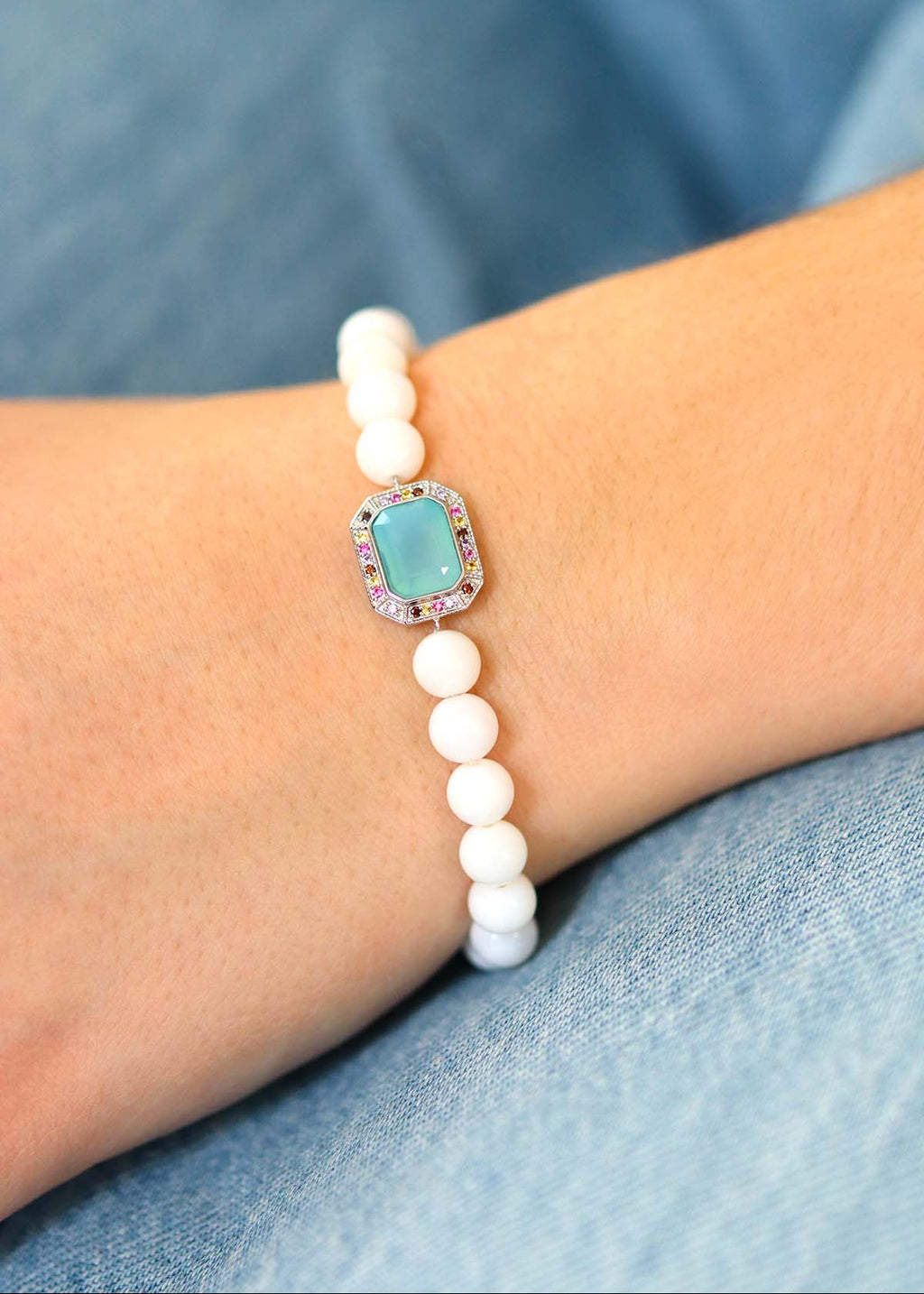 bracelet art deco en argent, calcédoine d'eau et perles en agate blanche