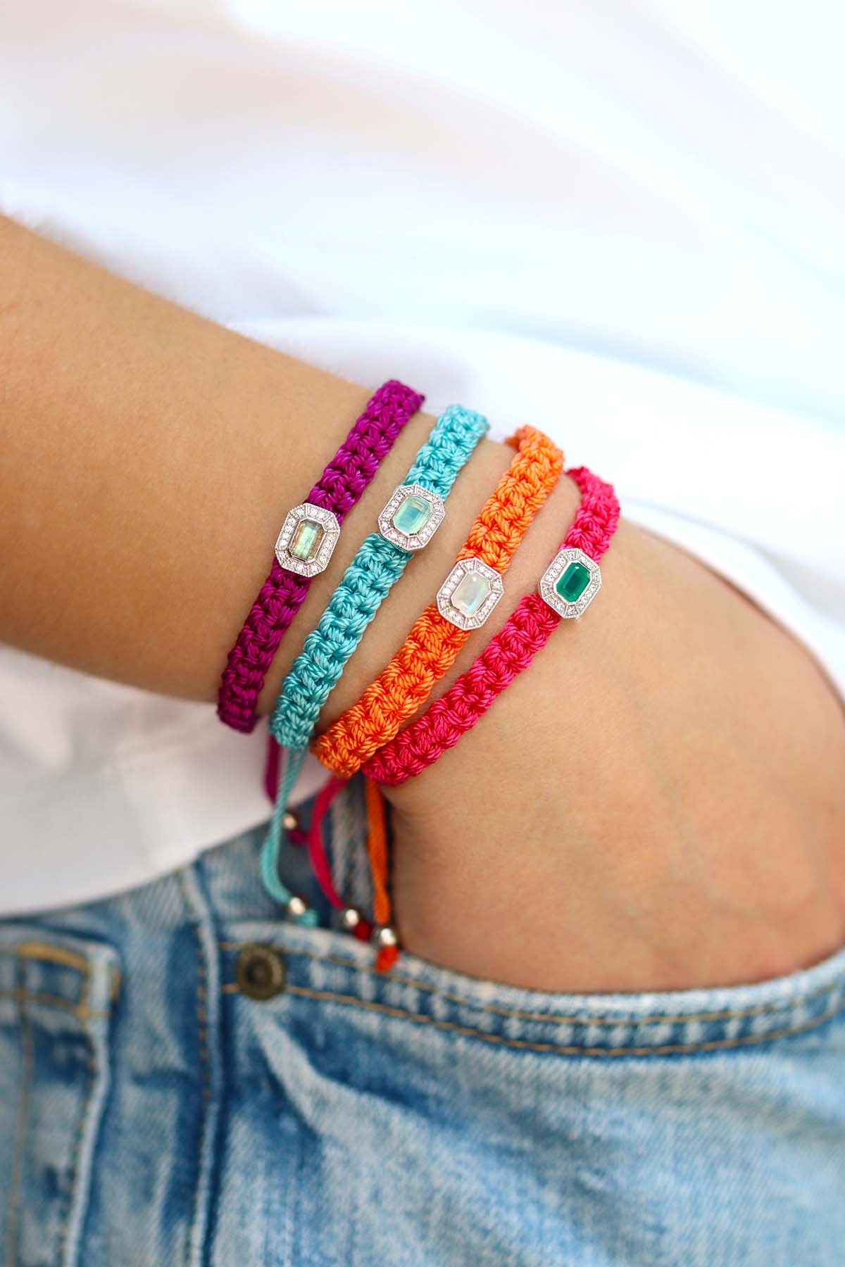 bracelets cordon tressés avec éléments de style art déco en argent