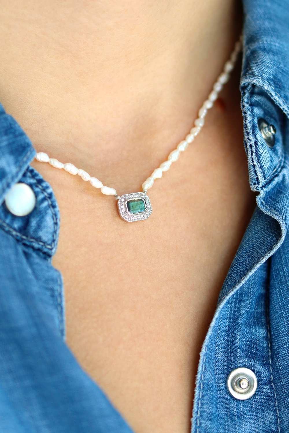 Collier en perle d'eau douce et pendentif art deco en argent et labradorite