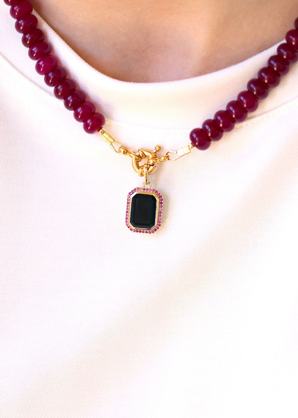 pendentif art deco onyx noir et zircons fuchsia
