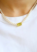 collier en perles de culture et pierre centrale en quartz citron