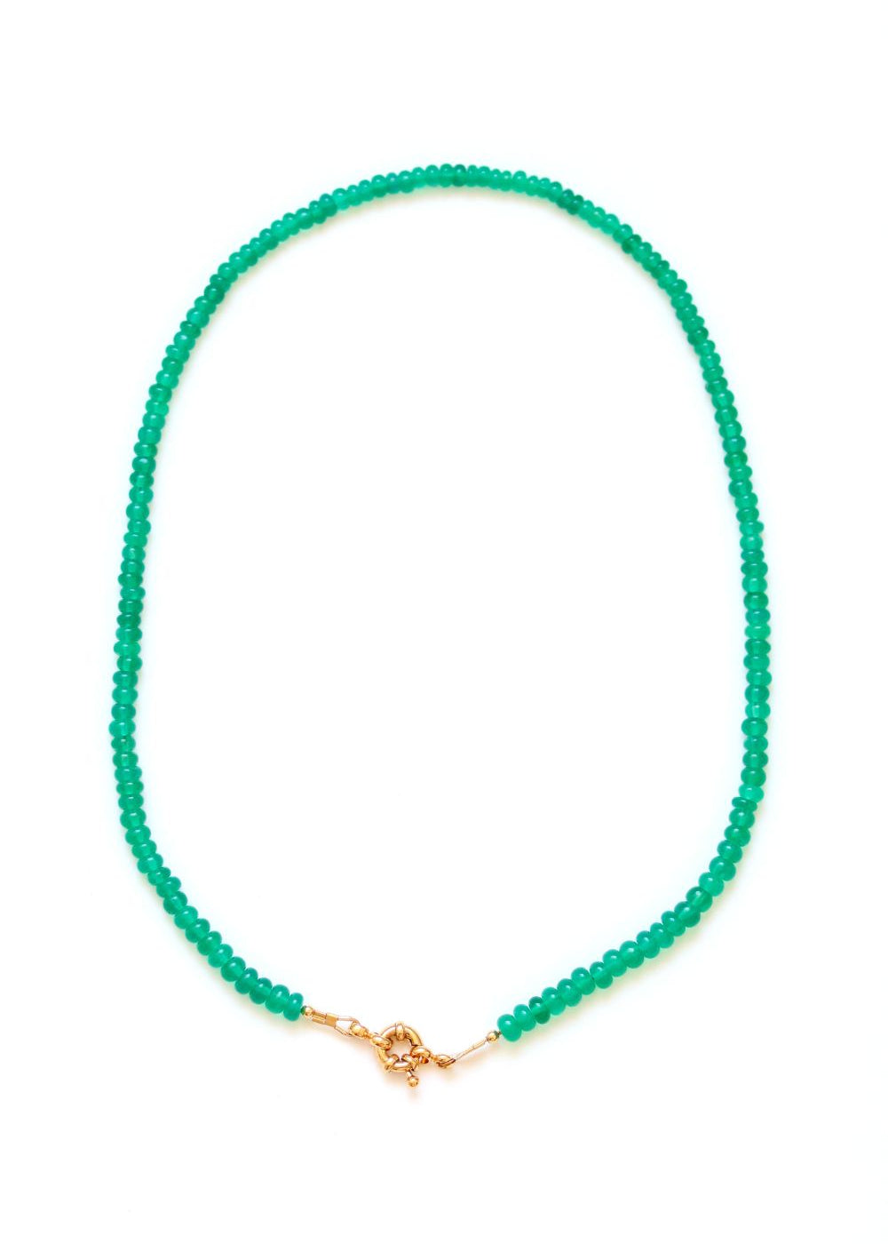 collier en onyx vert avec un fermoir bouée pour attacher un pendentif