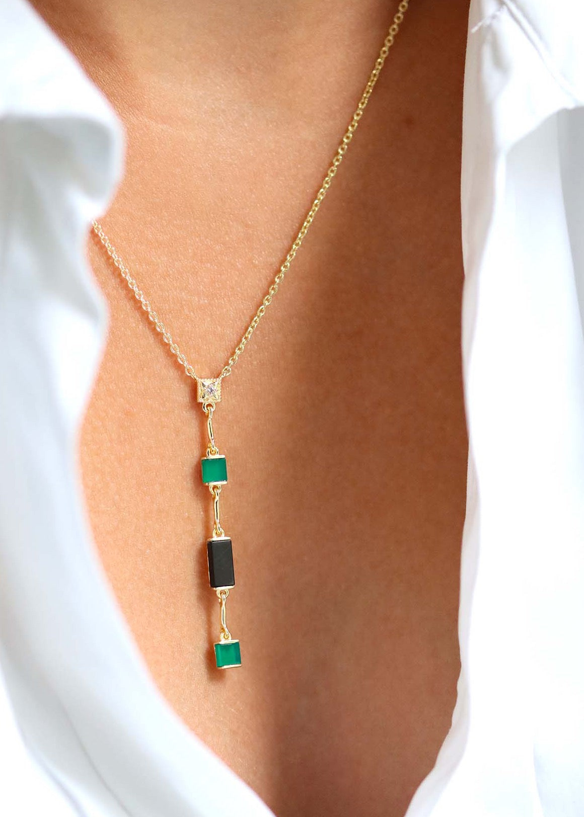 Collier Y doré onyx vert et onyx noir