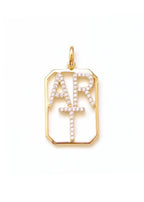 pendentif octogonale avec le mot ART ajouré