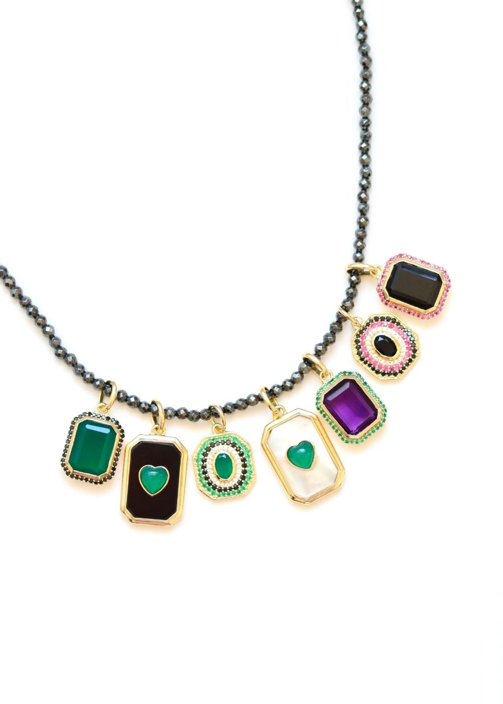 collection de pendentifs art deco