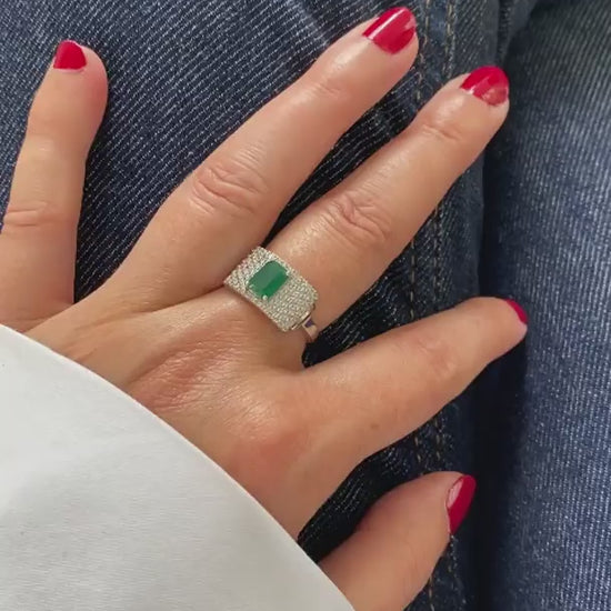 Bague argent de style art déco pavée d'oxydes de zirconium et ornée d'une onyx verte octogonale