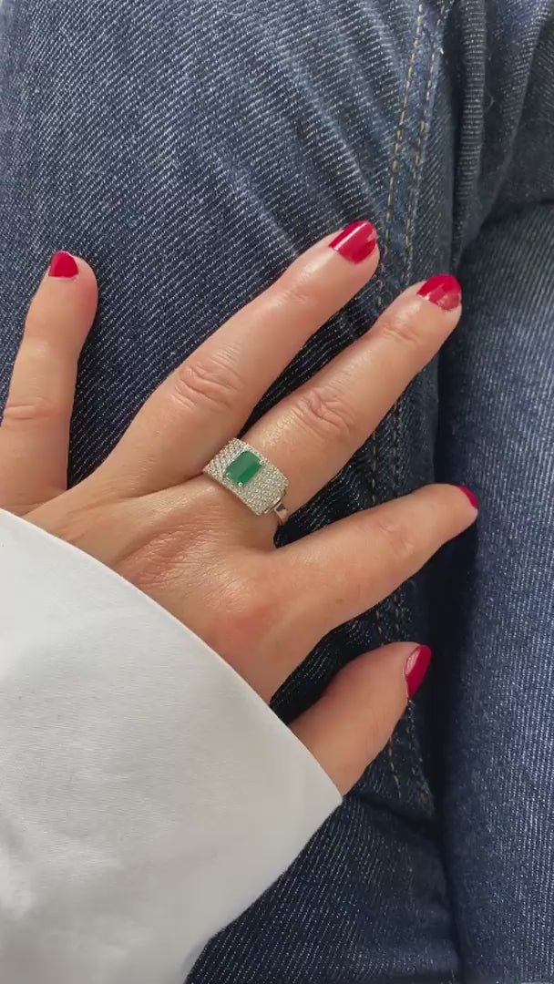 Bague argent de style art déco pavée d'oxydes de zirconium et ornée d'une onyx verte octogonale