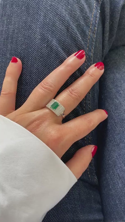 Bague argent de style art déco pavée d'oxydes de zirconium et ornée d'une onyx verte octogonale