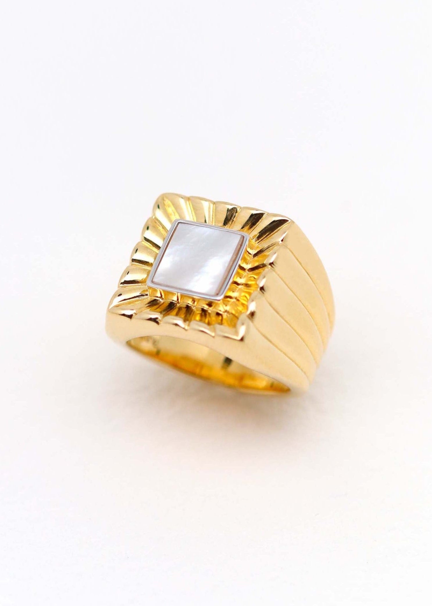 Bague avec nacre